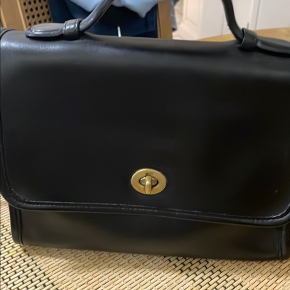 Coach vintage Black Handbag with Gold Turn Lock - Picture 1 of 1